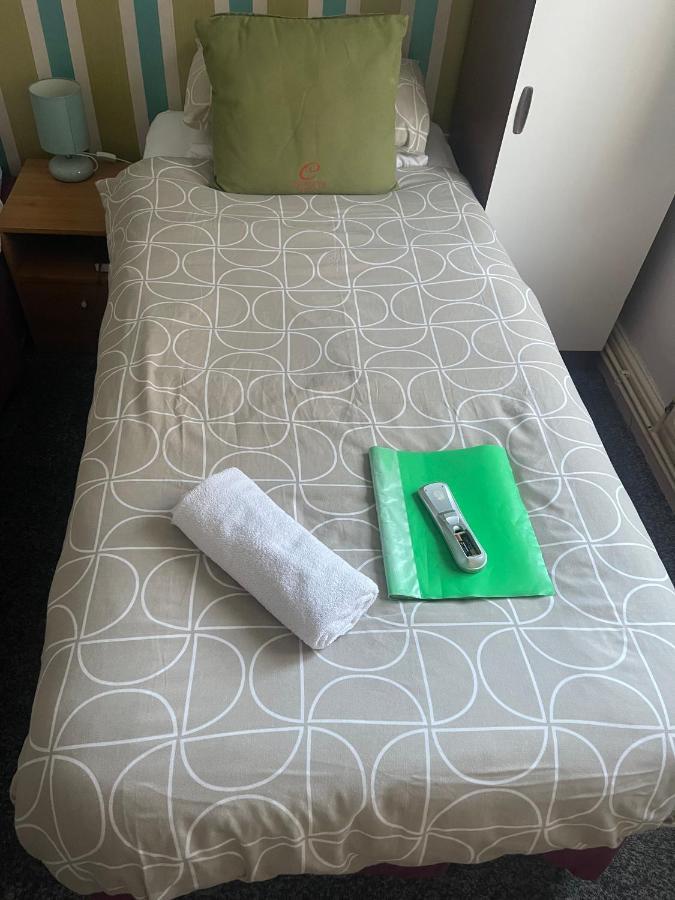 Uk Travel & Hospitality Ltd Ta Canberra Hotel Blackpool Dış mekan fotoğraf