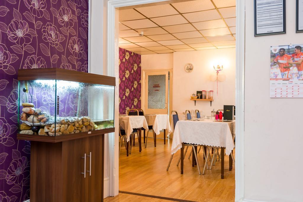Uk Travel & Hospitality Ltd Ta Canberra Hotel Blackpool Dış mekan fotoğraf