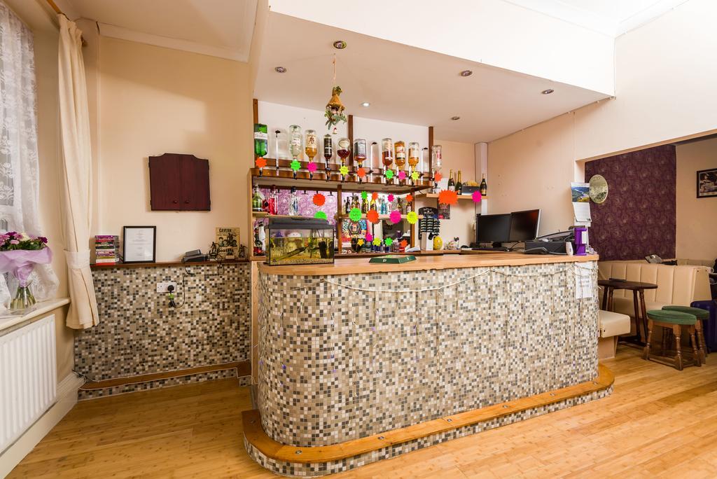 Uk Travel & Hospitality Ltd Ta Canberra Hotel Blackpool Dış mekan fotoğraf