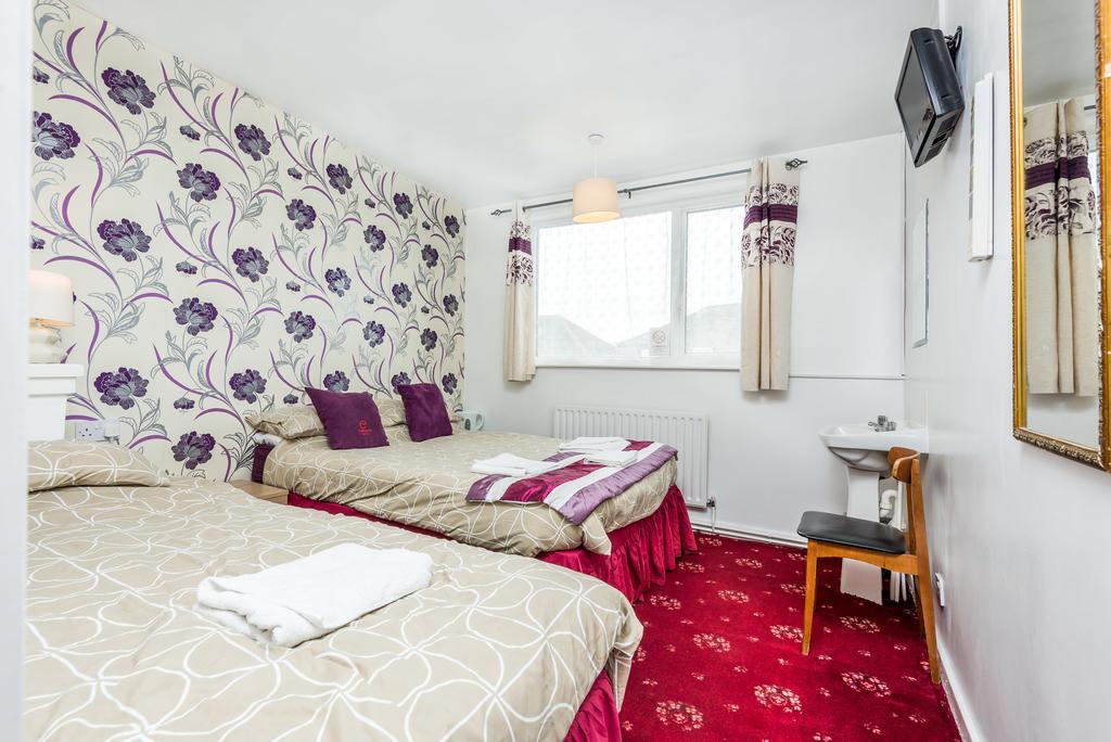 Uk Travel & Hospitality Ltd Ta Canberra Hotel Blackpool Dış mekan fotoğraf