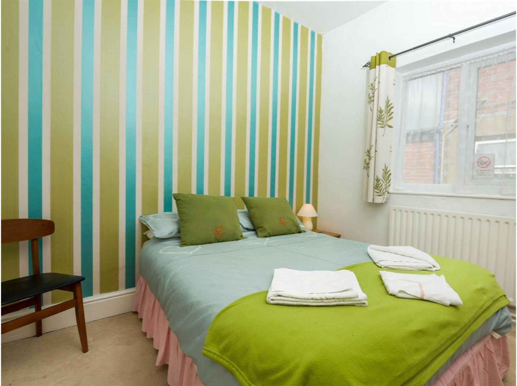 Uk Travel & Hospitality Ltd Ta Canberra Hotel Blackpool Dış mekan fotoğraf