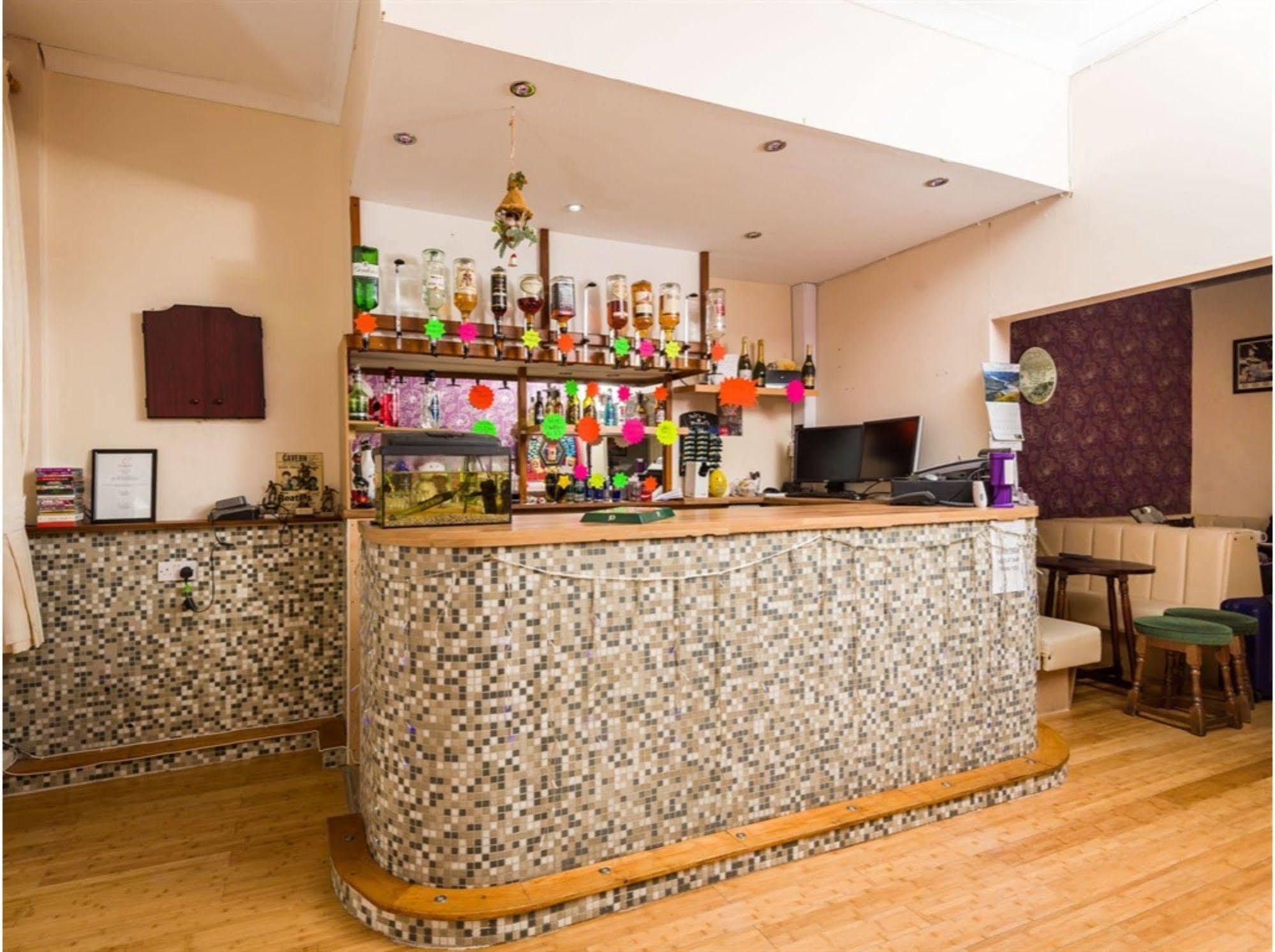 Uk Travel & Hospitality Ltd Ta Canberra Hotel Blackpool Dış mekan fotoğraf