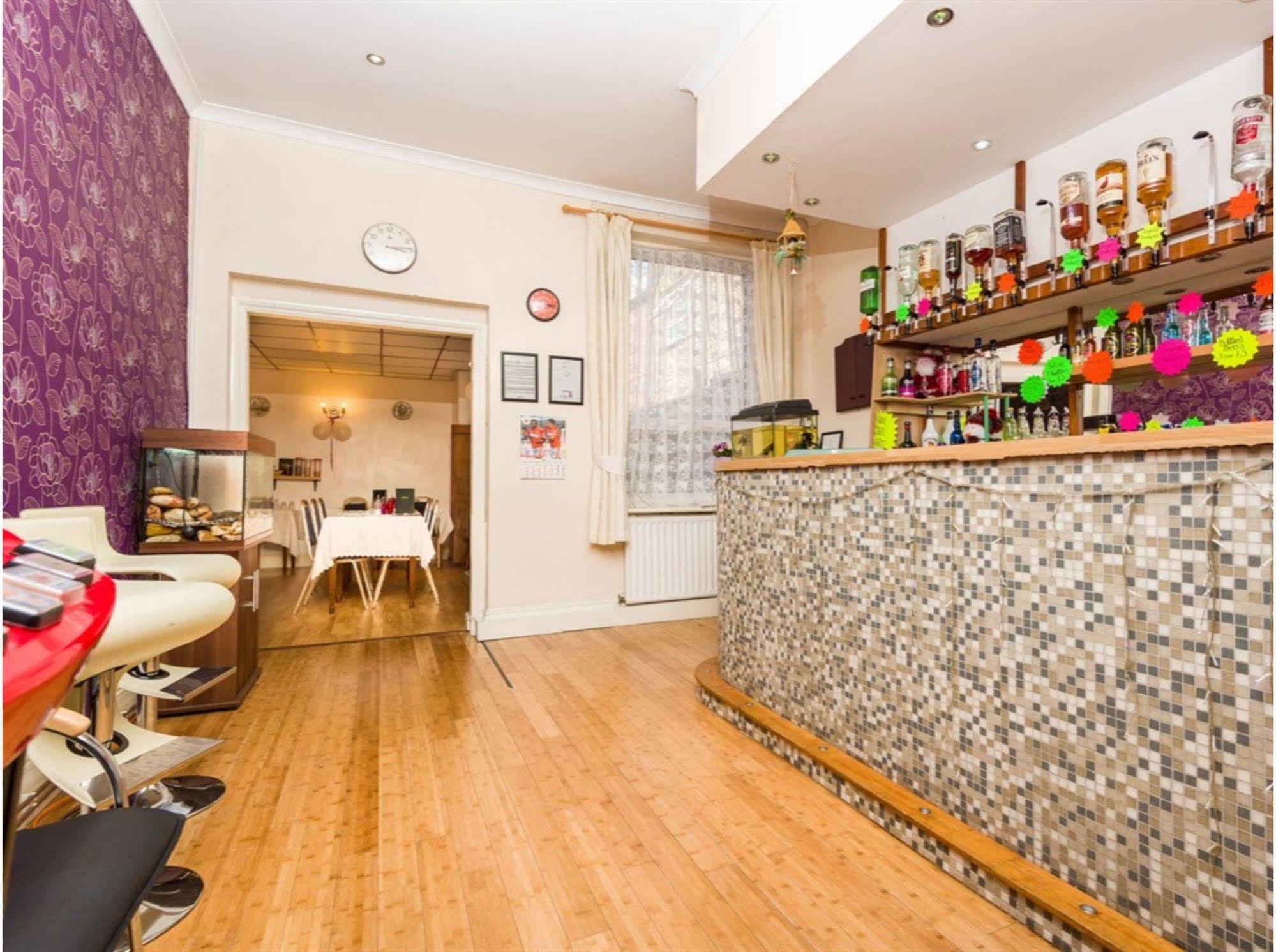 Uk Travel & Hospitality Ltd Ta Canberra Hotel Blackpool Dış mekan fotoğraf