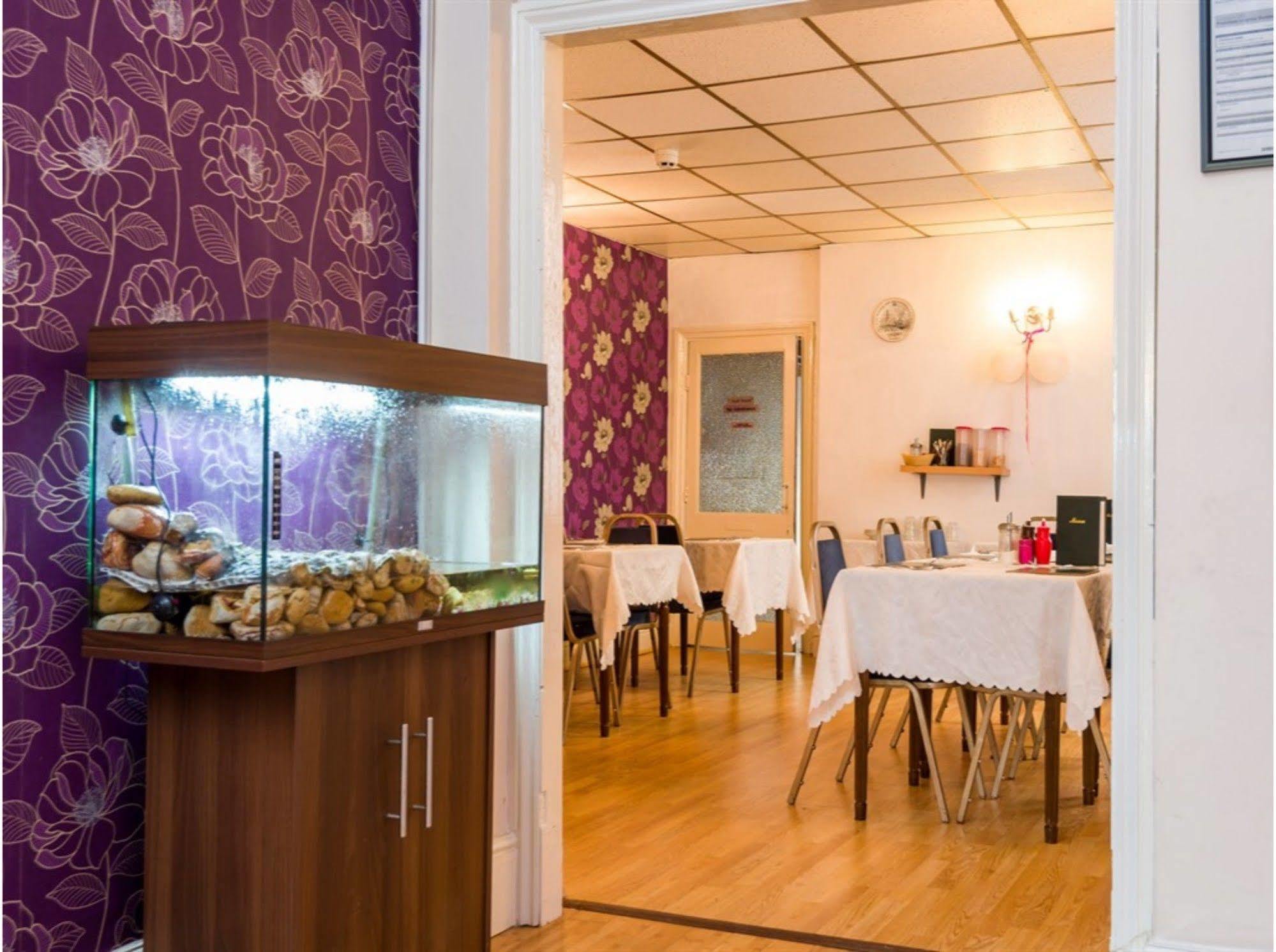 Uk Travel & Hospitality Ltd Ta Canberra Hotel Blackpool Dış mekan fotoğraf